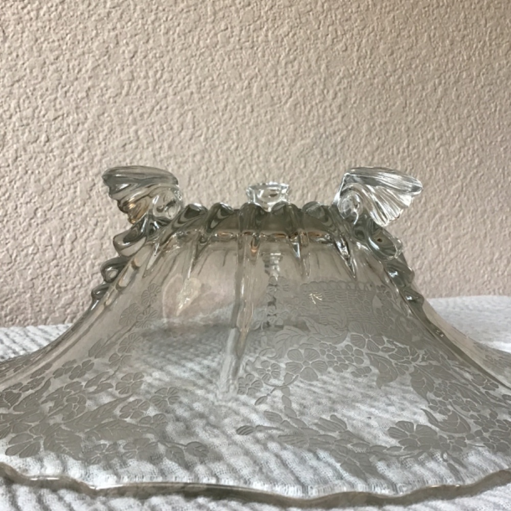 Martinsville Wreath Footed Glass Bowl - Picture 4 of 5